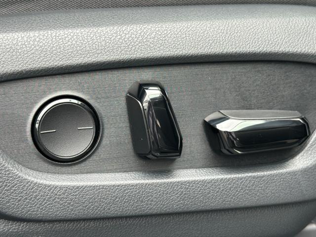 ＲＸ ＲＸ３５０　Ｆスポーツ　改モデル　内装レッド　１４型コネクトナビ　パノラマルーフ　デジタルインナーミラー　オレンジキャリパー　輻射ヒーター　電動リクライニング　シートヒーター＆クーラー　ドラレコ前後　寒冷地仕様　純正２１ＡＷ（60枚目）