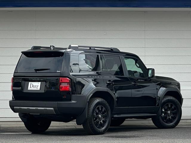 ランドクルーザー250 ZXファーストエディション 内装ブラウン 丸目ヘッドランプ JBLプレミアムサウンド ヘッドアップディスプレイ 電動格納サードシート 電動リヤデフロック 空気圧センサー 2列目シートヒーター&クーラー シートメモリ 置くだけ充電(14枚目)