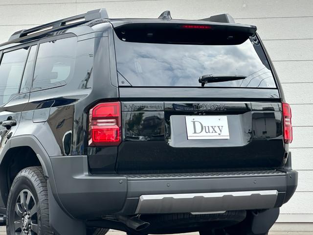 ランドクルーザー250 ZXファーストエディション 内装ブラウン 丸目ヘッドランプ JBLプレミアムサウンド ヘッドアップディスプレイ 電動格納サードシート 電動リヤデフロック 空気圧センサー 2列目シートヒーター&クーラー シートメモリ 置くだけ充電(28枚目)