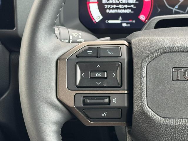 ランドクルーザー250 ZXファーストエディション 内装ブラウン 丸目ヘッドランプ JBLプレミアムサウンド ヘッドアップディスプレイ 電動格納サードシート 電動リヤデフロック 空気圧センサー 2列目シートヒーター&クーラー シートメモリ 置くだけ充電(47枚目)