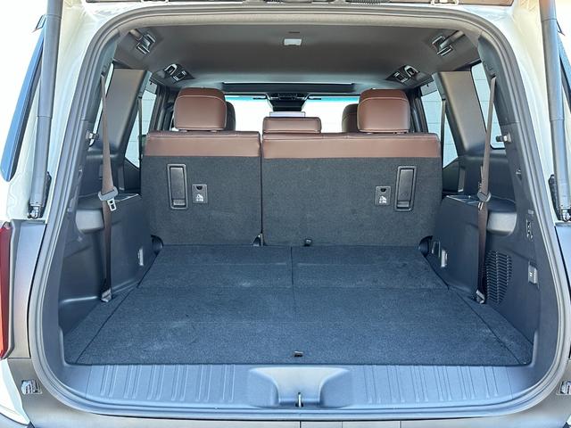 ランドクルーザー250 ZXファーストエディション 内装ブラウン ディーゼルターボ 丸目ヘッドランプ 12.3型JBLコネクトナビ ヘッドアップディスプレイ シートヒーター&ベンチレーション 電動ルーフ 電動格納サードシート シートメモリ 置くだけ充電(72枚目)