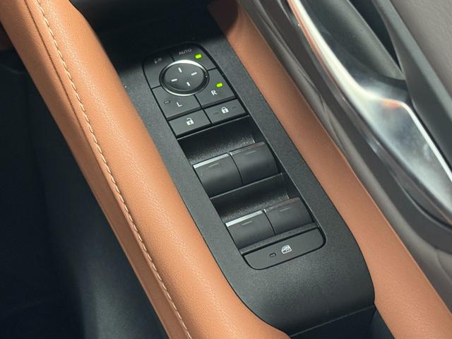 ヴェルファイアハイブリッド Ｚ　プレミア　本革ブラウン内装　１３．２型有機ＥＬ後席モニター　デジタルインナーミラー　左右独立ムーンルーフ　ヘッドアップディスプレイ　アドバンスドライブ＆パーク　置くだけ充電　アクセサリーコンセント　純正１９ＡＷ（45枚目）