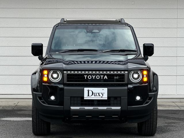 ランドクルーザー250 ZXファーストエディション 内装ブラウン 丸目ヘッドランプ JBLプレミアムサウンド ヘッドアップディスプレイ 電動格納サードシート 電動リヤデフロック 空気圧センサー 2列目シートヒーター&クーラー シートメモリ 置くだけ充電(6枚目)