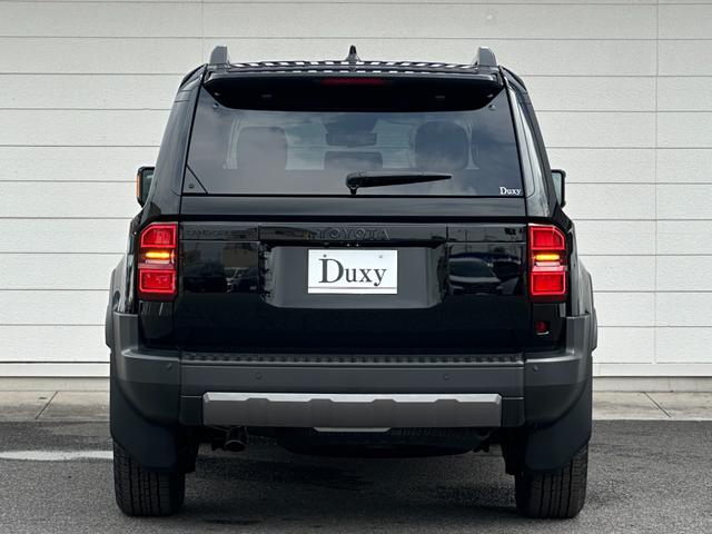 ランドクルーザー250 ZXファーストエディション 内装ブラウン 丸目ヘッドランプ JBLプレミアムサウンド ヘッドアップディスプレイ 電動格納サードシート 電動リヤデフロック 空気圧センサー 2列目シートヒーター&クーラー シートメモリ 置くだけ充電(7枚目)