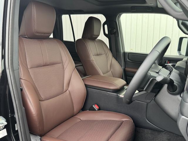 ランドクルーザー250 ZXファーストエディション 内装ブラウン 丸目ヘッドランプ JBLプレミアムサウンド ヘッドアップディスプレイ 電動格納サードシート 電動リヤデフロック 空気圧センサー 2列目シートヒーター&クーラー シートメモリ 置くだけ充電(39枚目)