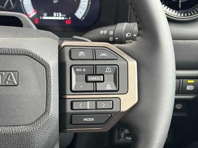 ランドクルーザー250 ZXファーストエディション 内装ブラウン 丸目ヘッドランプ JBLプレミアムサウンド ヘッドアップディスプレイ 電動格納サードシート 電動リヤデフロック 空気圧センサー 2列目シートヒーター&クーラー シートメモリ 置くだけ充電(48枚目)