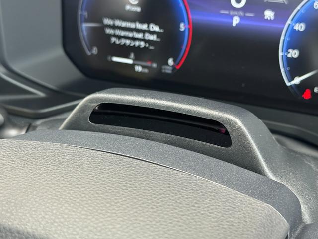 ランドクルーザー250 ZXファーストエディション 内装ブラウン 丸目ヘッドランプ JBLプレミアムサウンド ヘッドアップディスプレイ 電動格納サードシート 電動リヤデフロック 空気圧センサー 2列目シートヒーター&クーラー シートメモリ 置くだけ充電(49枚目)