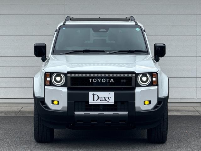 ランドクルーザー250 ZXファーストエディション 内装ブラウン ディーゼルターボ 丸目ヘッドランプ 12.3型JBLコネクトナビ ヘッドアップディスプレイ シートヒーター&ベンチレーション 電動ルーフ 電動格納サードシート シートメモリ 置くだけ充電(4枚目)