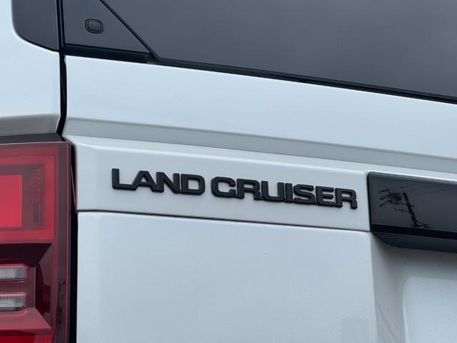 ランドクルーザー250 ZXファーストエディション 内装ブラウン ディーゼルターボ 丸目ヘッドランプ 12.3型JBLコネクトナビ ヘッドアップディスプレイ シートヒーター&ベンチレーション 電動ルーフ 電動格納サードシート シートメモリ 置くだけ充電(31枚目)