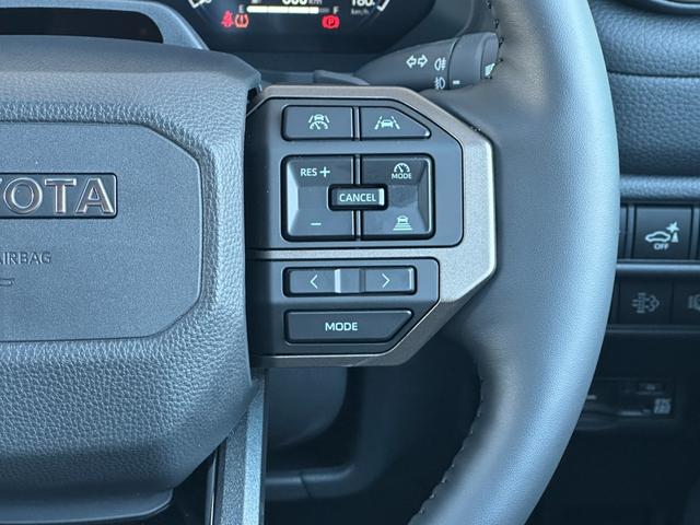 ランドクルーザー250 ZXファーストエディション 内装ブラウン ディーゼルターボ 丸目ヘッドランプ 12.3型JBLコネクトナビ ヘッドアップディスプレイ シートヒーター&ベンチレーション 電動ルーフ 電動格納サードシート シートメモリ 置くだけ充電(53枚目)