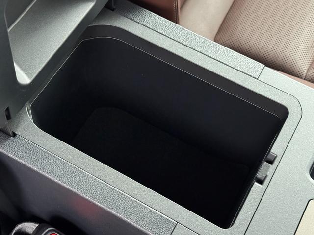 ランドクルーザー250 ZXファーストエディション 内装ブラウン 12.3型JBLコネクトナビ 丸目ヘッドランプ デジタルインナーミラー シートヒーター&クーラー ヘッドアップディスプレイ 置くだけ充電 電動格納サードシート シートメモリ 純正18AW(69枚目)