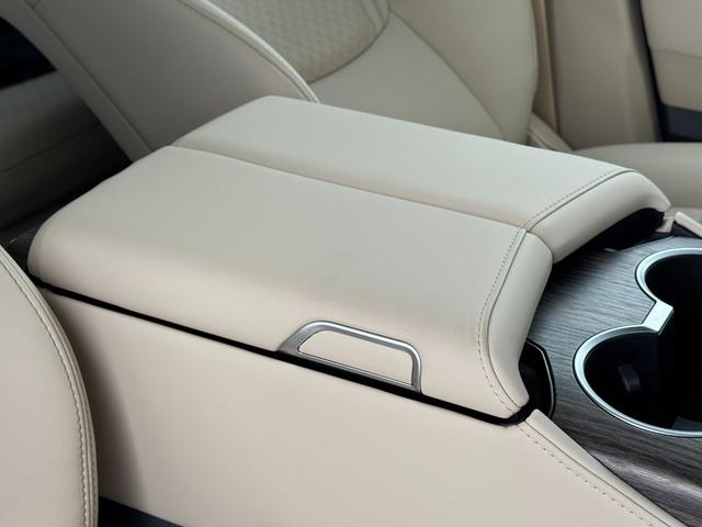 ランドクルーザー ZX クールBOX搭載 リアエンターテインメントシステム モデリスタエアロキット 寒冷地仕様 JBLプレミアムサウンドシステム 電動リアデフロック 空気圧警報システム ブラックルーフレール ディーゼルターボ(59枚目)