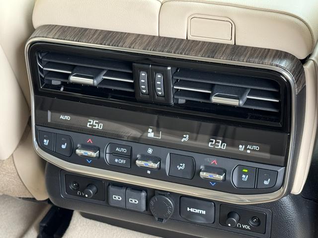 ランドクルーザー ZX クールBOX搭載 リアエンターテインメントシステム モデリスタエアロキット 寒冷地仕様 JBLプレミアムサウンドシステム 電動リアデフロック 空気圧警報システム ブラックルーフレール ディーゼルターボ(69枚目)