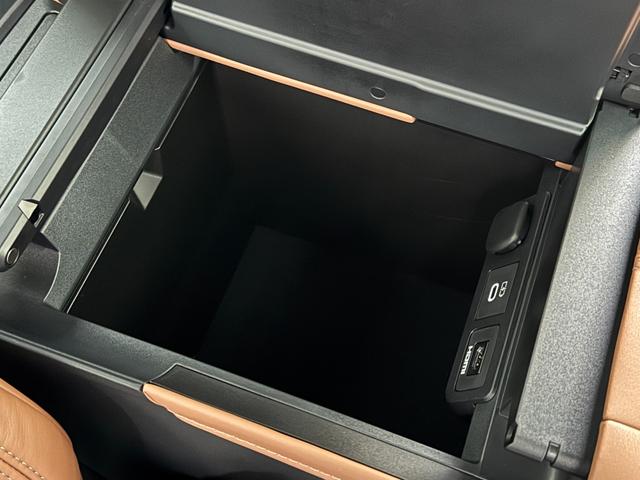 ヴェルファイア Z プレミア 内装ブラウン 14インチコネクトナビ リヤエンターテイメント JBLプレミアムサウンド 左右独立ムーンルーフ デジタルミラー ユニバーサルステップ ヘッドアップディスプレイ チームメイト 純正19AW(60枚目)