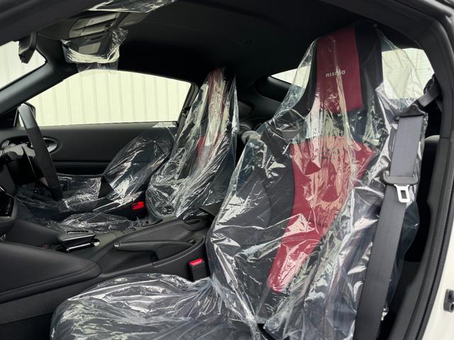 フェアレディZ ニスモ 9インチニッサンコネクトナビ 9速AT パドルシフト バックカメラ BOSEサウンドシステム 空気圧警報システム NISMO専用RECAROシート・サスペンション・レッドキャリパー・Rays製19AW(39枚目)