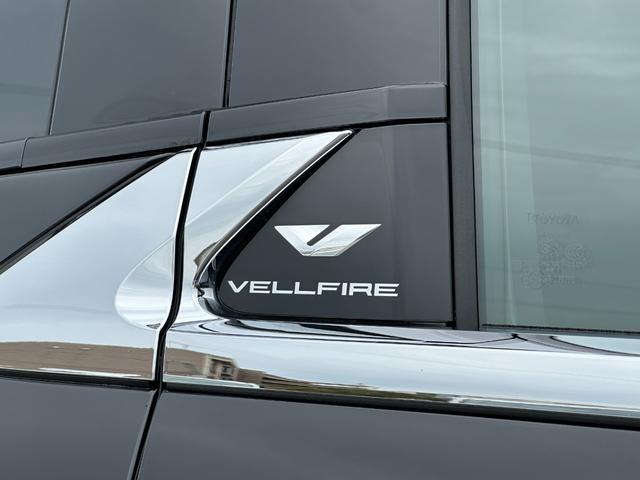 ヴェルファイアハイブリッド エグゼクティブラウンジ モデリスタエアロ オプション19インチアルミホイール デジタルインナーミラー ユニバーサルステップ CD/DVDデッキ 14インチJBLコネクトナビ 14型リヤエンターテイメント 左右独立ムーンルーフ(24枚目)