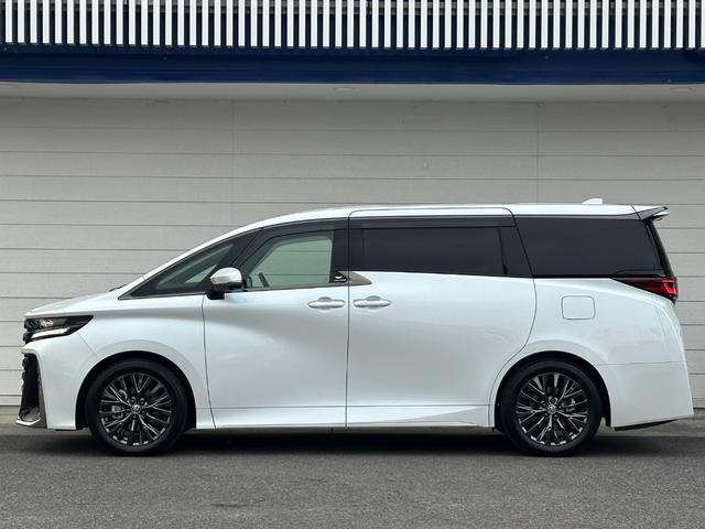 ヴェルファイアハイブリッド Ｚ　プレミア　本革ブラウン内装　１３．２型有機ＥＬ後席モニター　デジタルインナーミラー　左右独立ムーンルーフ　ヘッドアップディスプレイ　アドバンスドライブ＆パーク　置くだけ充電　アクセサリーコンセント　純正１９ＡＷ（8枚目）