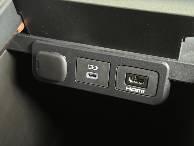 ヴェルファイアハイブリッド Ｚ　プレミア　本革ブラウン内装　１３．２型有機ＥＬ後席モニター　デジタルインナーミラー　左右独立ムーンルーフ　ヘッドアップディスプレイ　アドバンスドライブ＆パーク　置くだけ充電　アクセサリーコンセント　純正１９ＡＷ（60枚目）