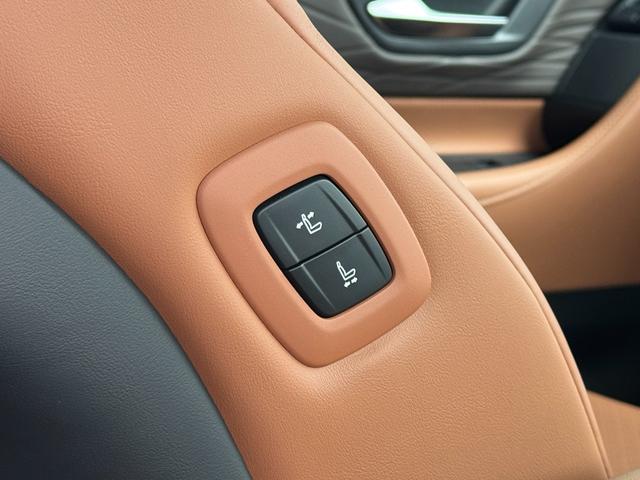 ヴェルファイアハイブリッド Ｚ　プレミア　本革ブラウン内装　１３．２型有機ＥＬ後席モニター　デジタルインナーミラー　左右独立ムーンルーフ　ヘッドアップディスプレイ　アドバンスドライブ＆パーク　置くだけ充電　アクセサリーコンセント　純正１９ＡＷ（70枚目）