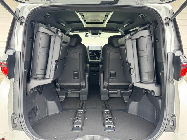 ヴェルファイアハイブリッド Ｚ　プレミア　デジタルインナーミラー　左右独立ムーンルーフ　トヨタチームメイト　ヘッドアップディスプレイ　エレクトロマチックシフト　パドルシフト　アドバンストパーク＆ドライブ　１４型コネクティッドナビ　純正１９ＡＷ（72枚目）