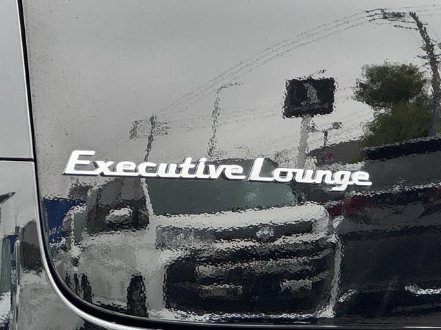 ヴェルファイアハイブリッド エグゼクティブラウンジ　内装ブラウン　１４型ＪＢＬコネクトナビ　１４型リヤエンター　ユニバーサルステップ　デジタルインナーミラー　ヘッドアップディスプレイ　トヨタチームメイト　シートヒーター＆クーラー　置く充電　純正１９ＡＷ（27枚目）