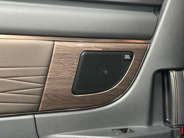 ヴェルファイアハイブリッド エグゼクティブラウンジ　内装ブラウン　１４型ＪＢＬコネクトナビ　１４型リヤエンター　ユニバーサルステップ　デジタルインナーミラー　ヘッドアップディスプレイ　トヨタチームメイト　シートヒーター＆クーラー　置く充電　純正１９ＡＷ（37枚目）