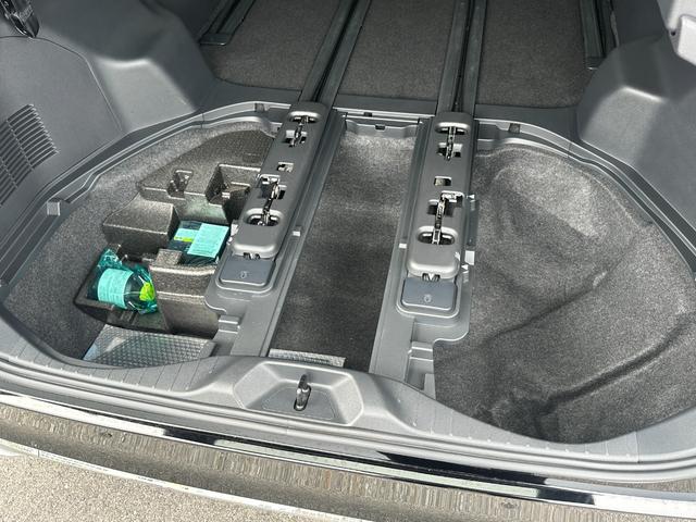 ヴェルファイアハイブリッド エグゼクティブラウンジ　内装ブラウン　１４型ＪＢＬコネクトナビ　１４型リヤエンター　ユニバーサルステップ　デジタルインナーミラー　ヘッドアップディスプレイ　トヨタチームメイト　シートヒーター＆クーラー　置く充電　純正１９ＡＷ（72枚目）