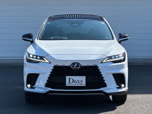 ＲＸ ＲＸ３５０　Ｆスポーツ　改良モデル　内装レッド　１４型コネクトナビ　ドラレコ前後　パノラマルーフ　オレンジキャリパー　デジタルインナーミラー　輻射ヒーター　寒冷地仕様　置く充電　ＡＣ１５００Ｗ　ＢＳＭ　ＨＵＤ　純正２１インチ（4枚目）