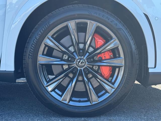 ＲＸ ＲＸ３５０　Ｆスポーツ　改良モデル　内装レッド　１４型コネクトナビ　ドラレコ前後　パノラマルーフ　オレンジキャリパー　デジタルインナーミラー　輻射ヒーター　寒冷地仕様　置く充電　ＡＣ１５００Ｗ　ＢＳＭ　ＨＵＤ　純正２１インチ（31枚目）