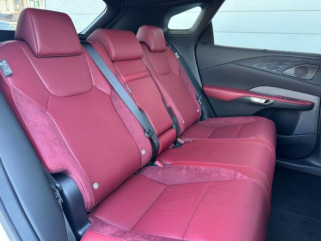 ＲＸ ＲＸ３５０　Ｆスポーツ　改良モデル　内装レッド　１４型コネクトナビ　ドラレコ前後　パノラマルーフ　オレンジキャリパー　デジタルインナーミラー　輻射ヒーター　寒冷地仕様　置く充電　ＡＣ１５００Ｗ　ＢＳＭ　ＨＵＤ　純正２１インチ（36枚目）