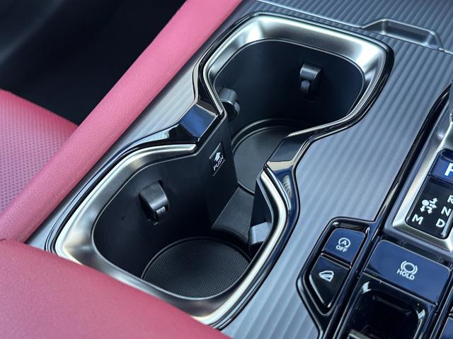 ＲＸ ＲＸ３５０　Ｆスポーツ　改良モデル　内装レッド　１４型コネクトナビ　ドラレコ前後　パノラマルーフ　オレンジキャリパー　デジタルインナーミラー　輻射ヒーター　寒冷地仕様　置く充電　ＡＣ１５００Ｗ　ＢＳＭ　ＨＵＤ　純正２１インチ（59枚目）