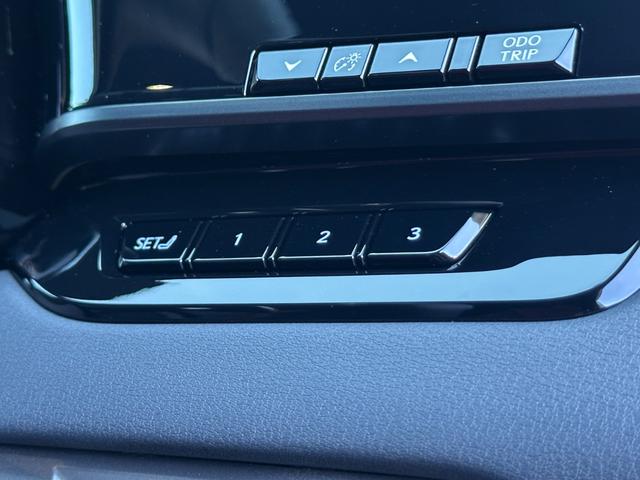 ＲＸ ＲＸ３５０　Ｆスポーツ　改良モデル　内装レッド　１４型コネクトナビ　ドラレコ前後　パノラマルーフ　オレンジキャリパー　デジタルインナーミラー　輻射ヒーター　寒冷地仕様　置く充電　ＡＣ１５００Ｗ　ＢＳＭ　ＨＵＤ　純正２１インチ（62枚目）