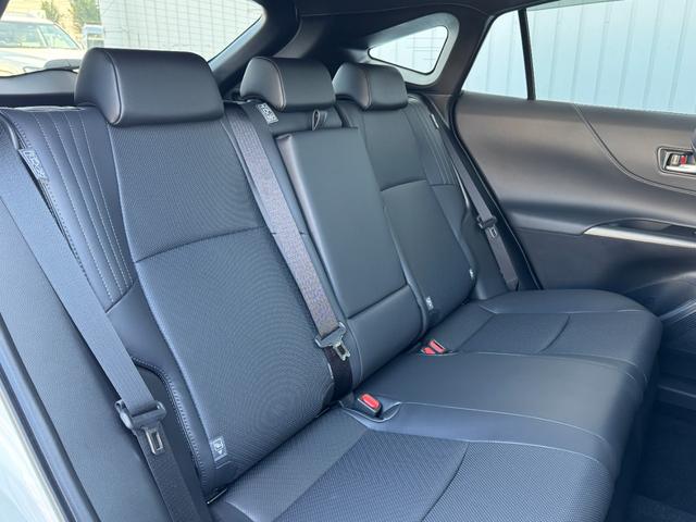 ハリアーハイブリッド Ｚ　レザーパッケージ・ナイトシェード　特別仕様車　１２．３型ＪＢＬコネクトナビ　　調光パノラマルーフ　デジタルミラー　ヘッドアップディスプレイ　シートヒーター＆クーラー　シートメモリー　ＰＶＭ　ＢＳＭ　ＡＣ１５００Ｗ　置充電　純正１９ＡＷ（37枚目）