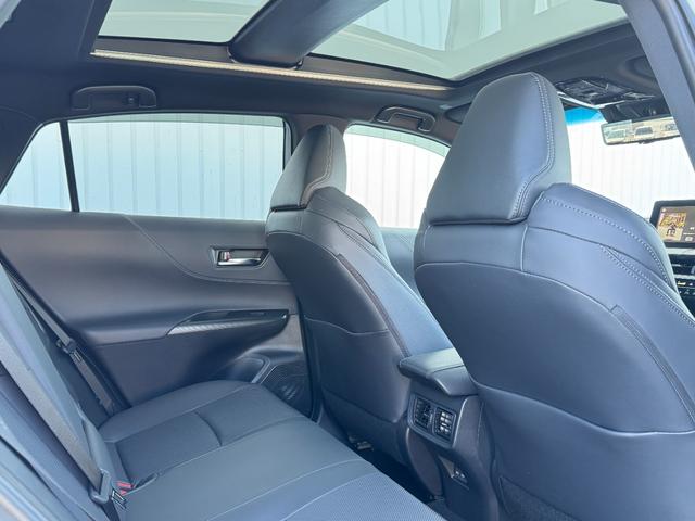 ハリアーハイブリッド Ｚ　レザーパッケージ・ナイトシェード　特別仕様車　１２．３型ＪＢＬコネクトナビ　　調光パノラマルーフ　デジタルミラー　ヘッドアップディスプレイ　シートヒーター＆クーラー　シートメモリー　ＰＶＭ　ＢＳＭ　ＡＣ１５００Ｗ　置充電　純正１９ＡＷ（38枚目）