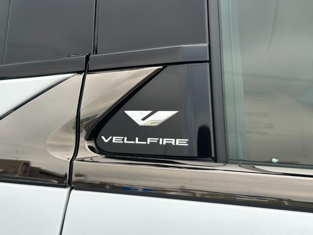 ヴェルファイアハイブリッド Z プレミア 本革ブラウン内装 13.2型有機EL後席モニター デジタルインナーミラー 左右独立ムーンルーフ ヘッドアップディスプレイ アドバンスドライブ&パーク 置くだけ充電 アクセサリーコンセント 純正19AW(22枚目)