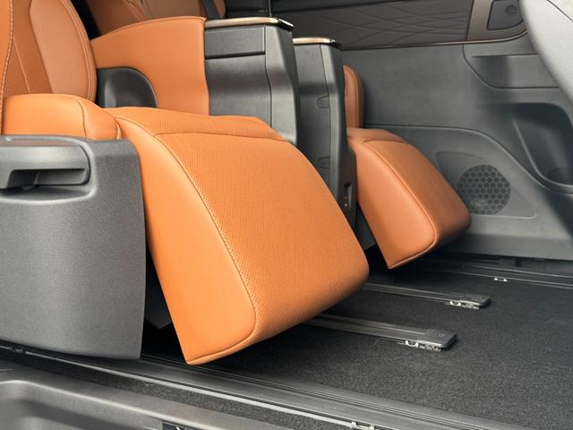 ヴェルファイアハイブリッド Z プレミア 本革ブラウン内装 13.2型有機EL後席モニター デジタルインナーミラー 左右独立ムーンルーフ ヘッドアップディスプレイ アドバンスドライブ&パーク 置くだけ充電 アクセサリーコンセント 純正19AW(33枚目)