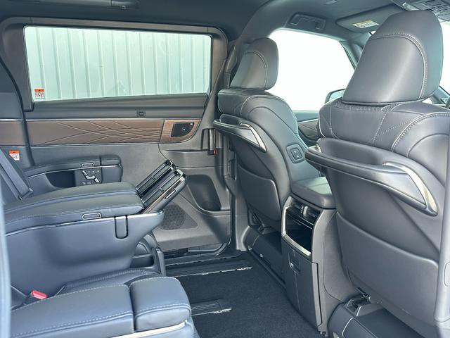 ヴェルファイアハイブリッド エグゼクティブラウンジ 黒本革 モデリスタエアロ オプション19インチアルミホイール JBLプレミアサウンドシステム+リヤエンターテイメント デジタルミラー 左右独立ムーンルーフ 14型コネクトナビ ヘッドアップディスプレイ(40枚目)