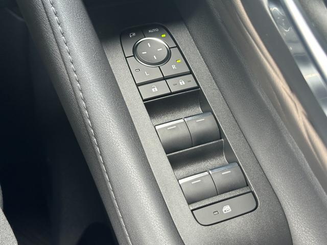 ヴェルファイアハイブリッド エグゼクティブラウンジ 黒本革 モデリスタエアロ オプション19インチアルミホイール JBLプレミアサウンドシステム+リヤエンターテイメント デジタルミラー 左右独立ムーンルーフ 14型コネクトナビ ヘッドアップディスプレイ(61枚目)