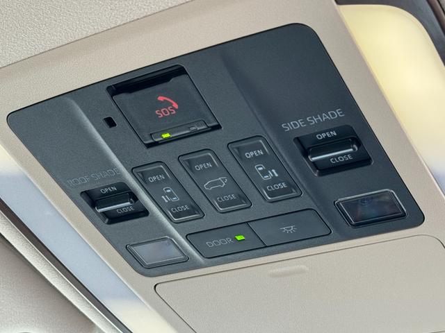 アルファードハイブリッド エグゼクティブラウンジ 内装ニュートラルベージュ 14型コネクトナビ JBLプレミアムサウンド リヤエンターテイメント デジタルミラー 左右独立ムーンルーフ CD/DVDデッキ スペアタイヤ 置くだけ充電 純正19インチAW(50枚目)