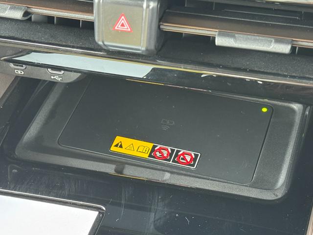 アルファードハイブリッド エグゼクティブラウンジ 内装ニュートラルベージュ 14型コネクトナビ JBLプレミアムサウンド リヤエンターテイメント デジタルミラー 左右独立ムーンルーフ CD/DVDデッキ スペアタイヤ 置くだけ充電 純正19インチAW(60枚目)