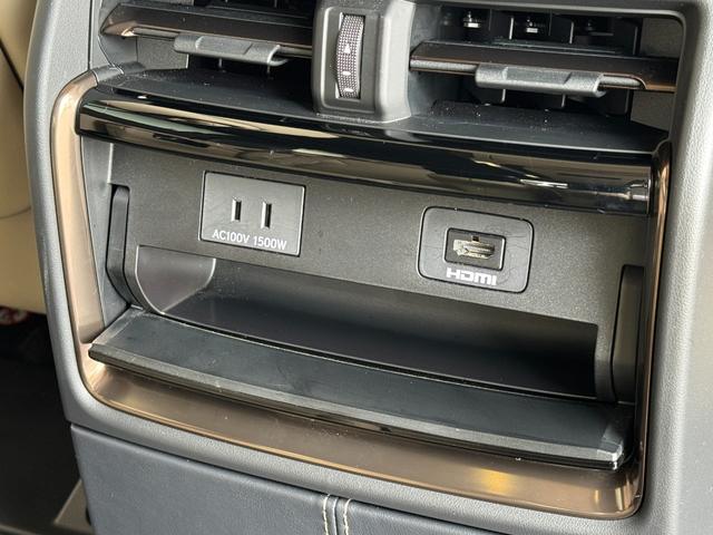 アルファードハイブリッド エグゼクティブラウンジ 内装ニュートラルベージュ 14型コネクトナビ JBLプレミアムサウンド リヤエンターテイメント デジタルミラー 左右独立ムーンルーフ CD/DVDデッキ スペアタイヤ 置くだけ充電 純正19インチAW(72枚目)