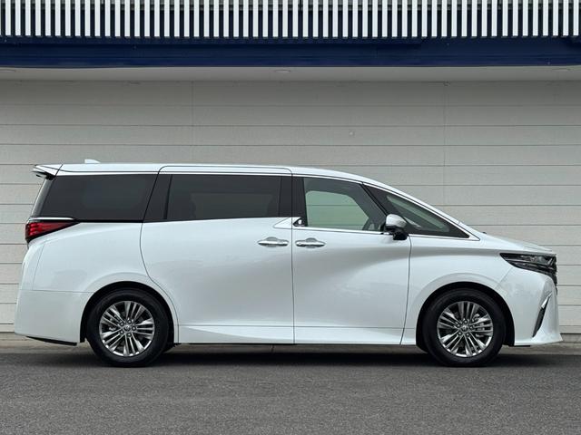 アルファードハイブリッド Z 13.2型後席モニター 左右独立ムーンルーフ ユニバーサルステップ デジタルインナーミラー カラーヘッドアップディスプレイ トヨタチームメイト アドバンスパーク パノラミックビュー 14型コネクトナビ(9枚目)