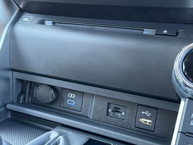 ランドクルーザー ZX 内装ベージュ モデリスタエアロ 12.3型JBLサウンドナビ クールボックス 寒冷地仕様 電動デフロック ルーフレールブラック 空気圧センサー ヒッチメンバー CD/DVD AC100V 純正20AW(57枚目)