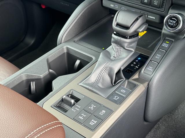ランドクルーザー２５０ ＺＸファーストエディション　ブラウン内装　丸目ヘッドランプ　１２．３型ＪＢＬコネクトナビ　シートヒーター＆ベンチレーション　デジタルミラー　ヘッドアップディスプレイ　電動格納サードシート　置くだけ充電　ドラレコ前後　純正１８ＡＷ（64枚目）