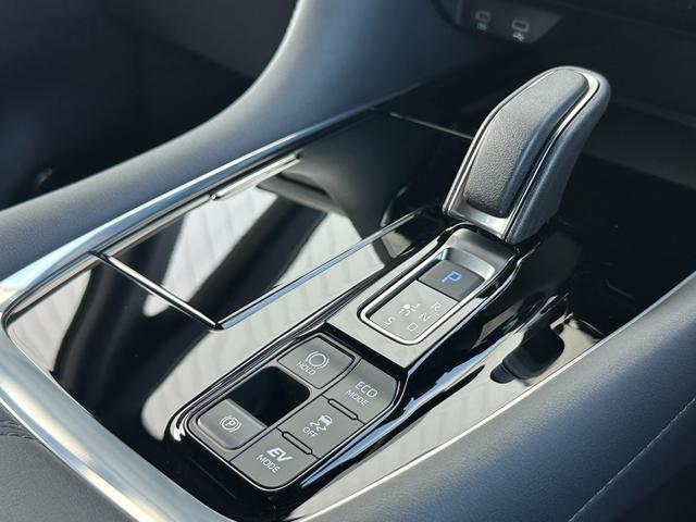 電動パーキングブレーキ＆オートホールド機能付です。