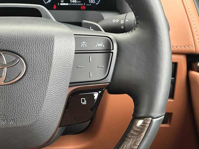 オートクルーズコントロールで快適なドライブをお楽しみ下さい。