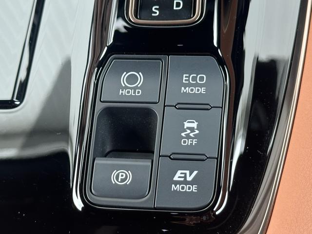 電動パーキングブレーキ＆オートホールド機能付です。
