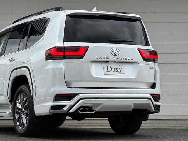 クールＢＯＸ搭載　リアエンターテインメントシステム　モデリスタエアロキット　寒冷地仕様　ＪＢＬプレミアムサウンドシステム　電動リアデフロック　空気圧警報システム　ブラックルーフレール　ディーゼルターボ