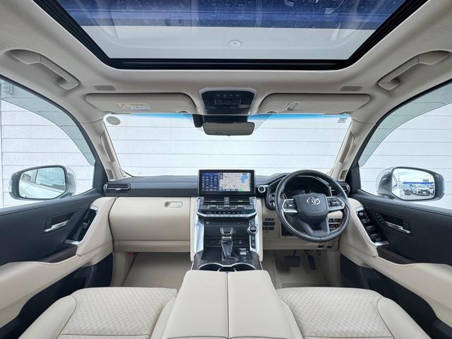 高級感があり、乗り心地の良い内装デザイン。