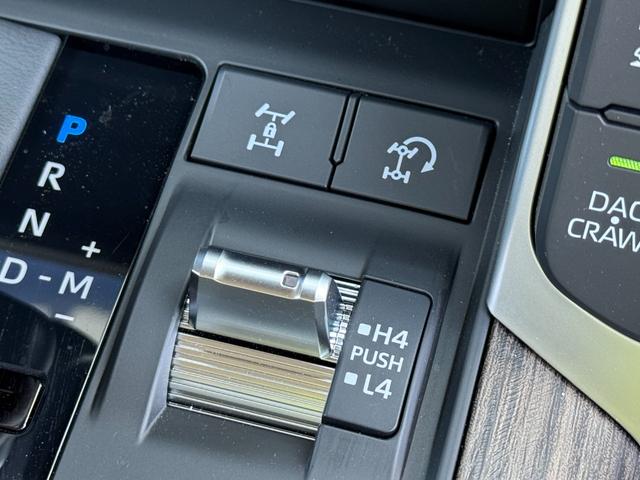 ランドクルーザー ZX モデリスタエアロ+リヤスポイラー 12.3型JBLコネクトナビ リヤエンター クールBOX 電動リヤデフロック 12.3TFTカラーメーター ブラックルーフレール 電動格納式サードシート 純正18AW(63枚目)